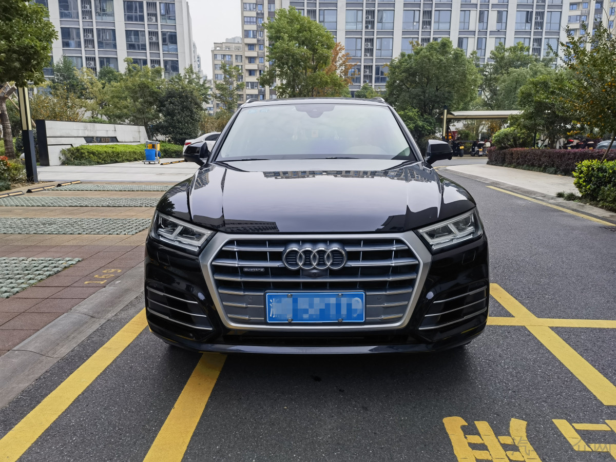 奥迪Q5L 45TFSI 2018款 2.0T 自动 尊享时尚型 价格0万 