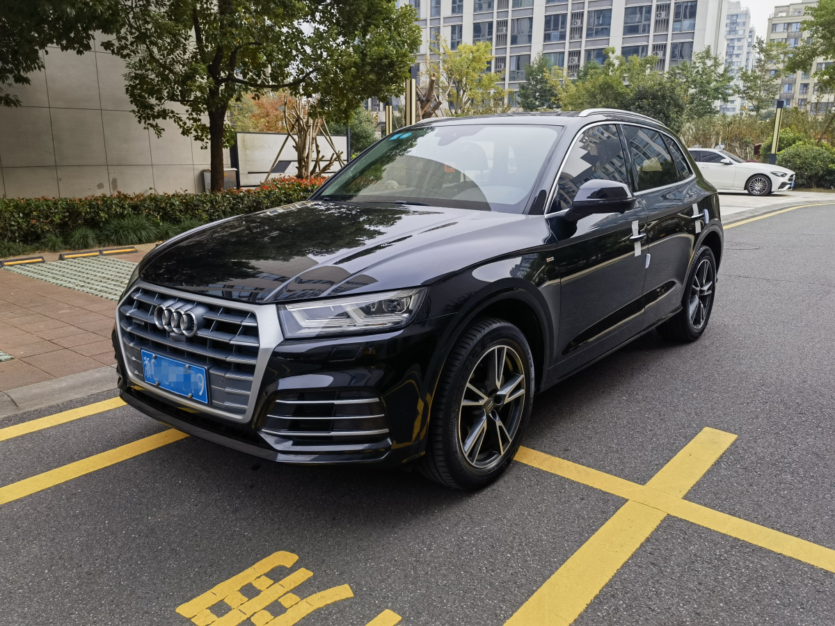 奥迪Q5L 45TFSI 2018款 2.0T 自动 尊享时尚型 价格0万