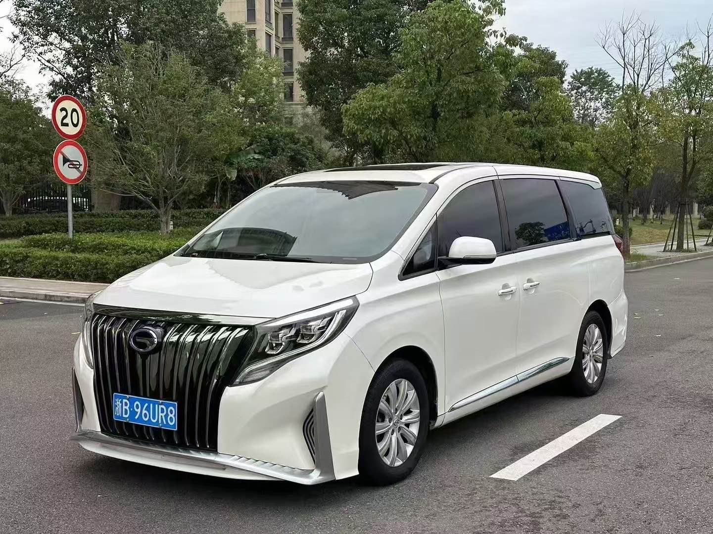 传祺GM8 2018款 2.0T 自动 前驱 320T尊贵型 价格0万