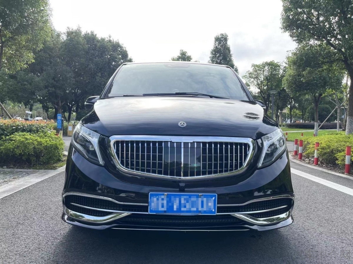 奔驰V级 2018款 2.0T 自动 V260尊贵版 价格0万 