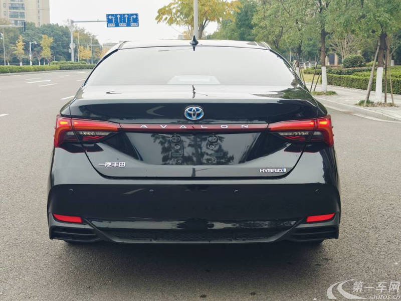 丰田亚洲龙 双擎 2023款 2.5L 自动 豪华版 (国Ⅵ) 