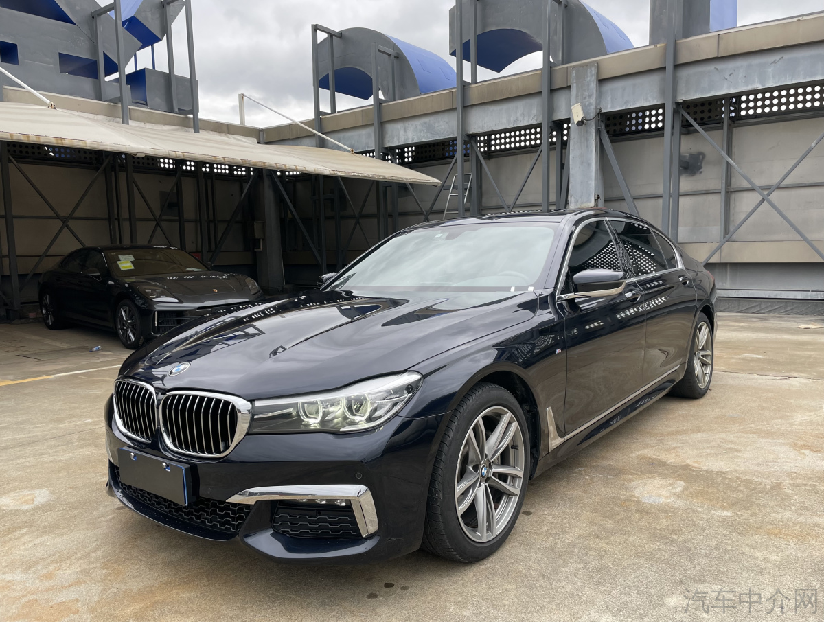宝马7系 730Li [进口] 2018款 2.0T 自动 汽油 中东版平行进口 价格0万