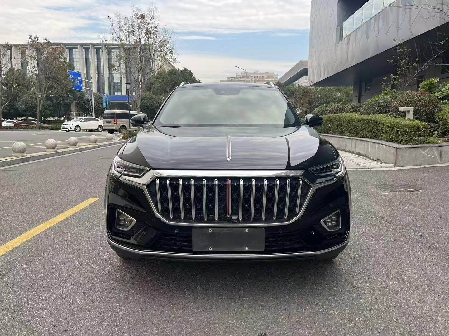 红旗HS5 2022款 2.0T 自动 改款智联旗领四驱版 价格0万 