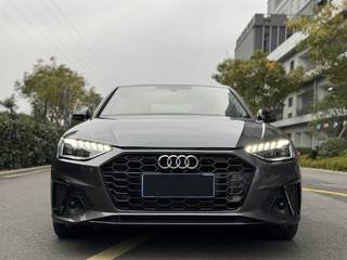 奥迪A4L 40TFSI 2.0T 自动 豪华动感型 