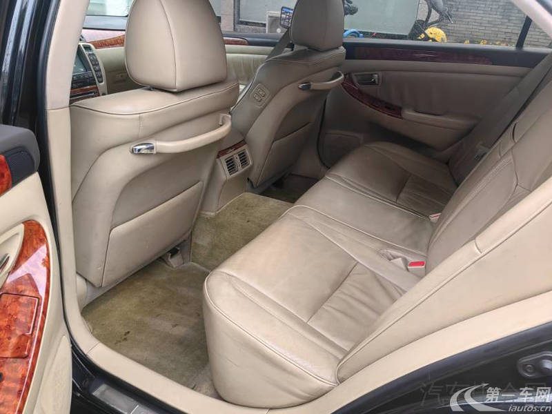 丰田皇冠 2005款 3.0L 自动 Royal (国Ⅲ) 