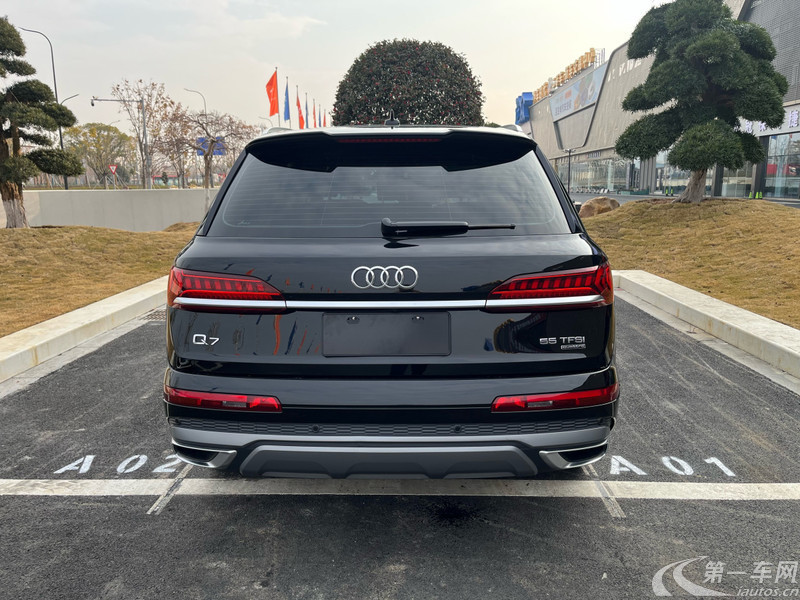 奥迪Q7 55 [进口] 2022款 3.0T 自动 运动型quattro-S-line 