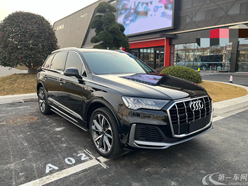 奥迪Q7 55 [进口] 2022款 3.0T 自动 运动型quattro-S-line 