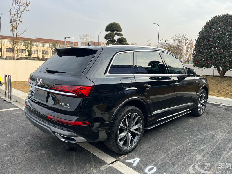 奥迪Q7 55 [进口] 2022款 3.0T 自动 运动型quattro-S-line 