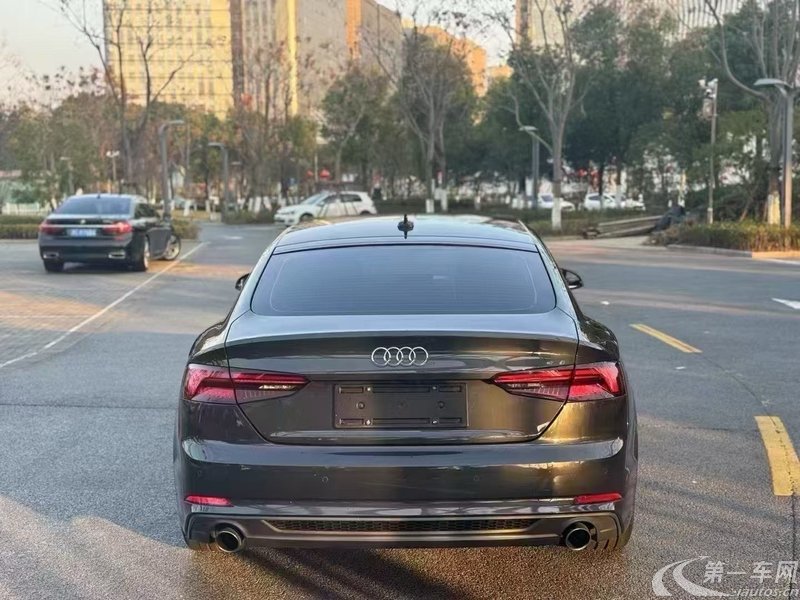 奥迪A5掀背 45TFSI [进口] 2019款 2.0T 自动 汽油 时尚型 