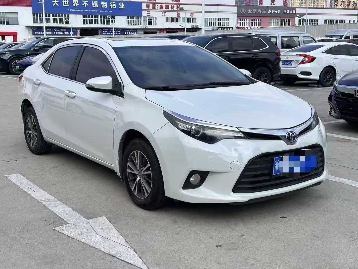 丰田雷凌 2015款 1.6L 自动 G橙色限量版 价格0万 
