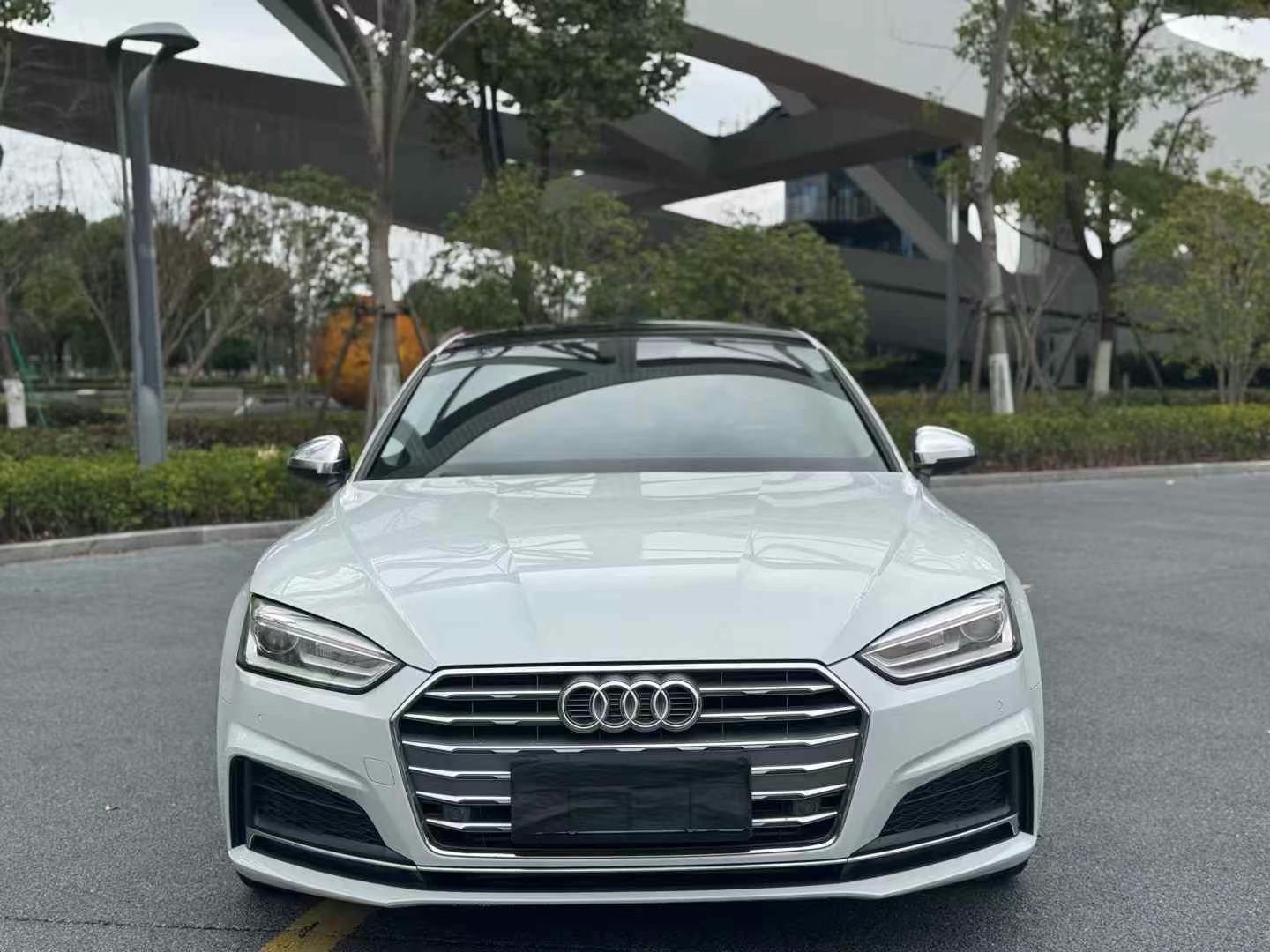 奥迪A5 Coupe 45TFSI [进口] 2017款 2.0T 自动 汽油 运动型价格0万 