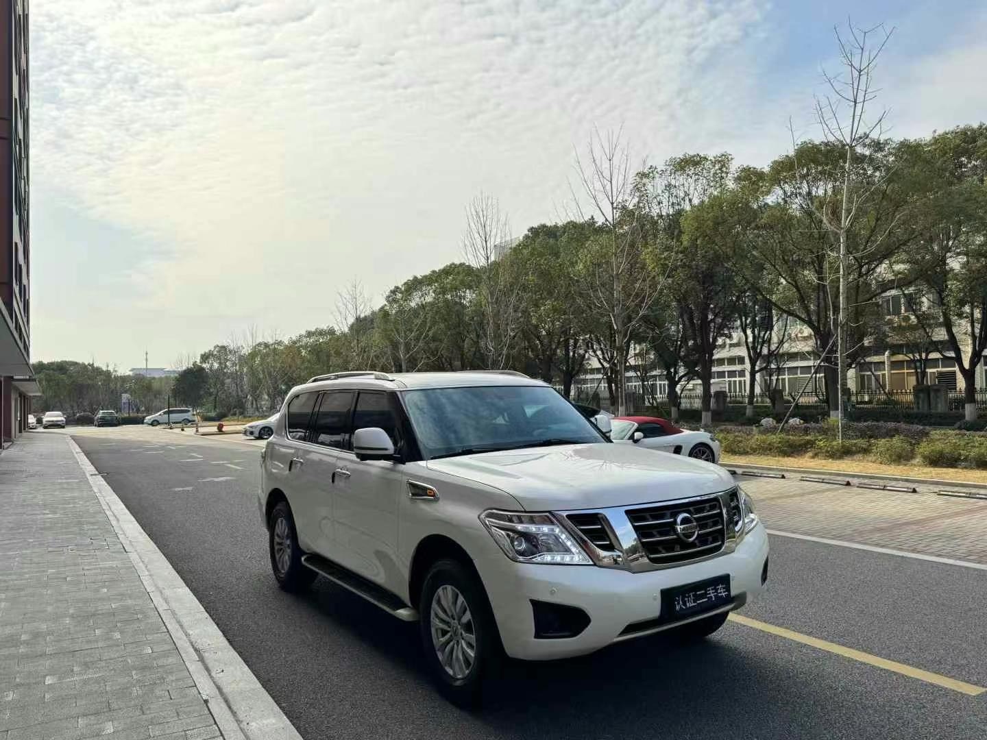 日产途乐 [进口] 2018款 4.8L 自动 四驱 天窗中东版平行进口价格0万 