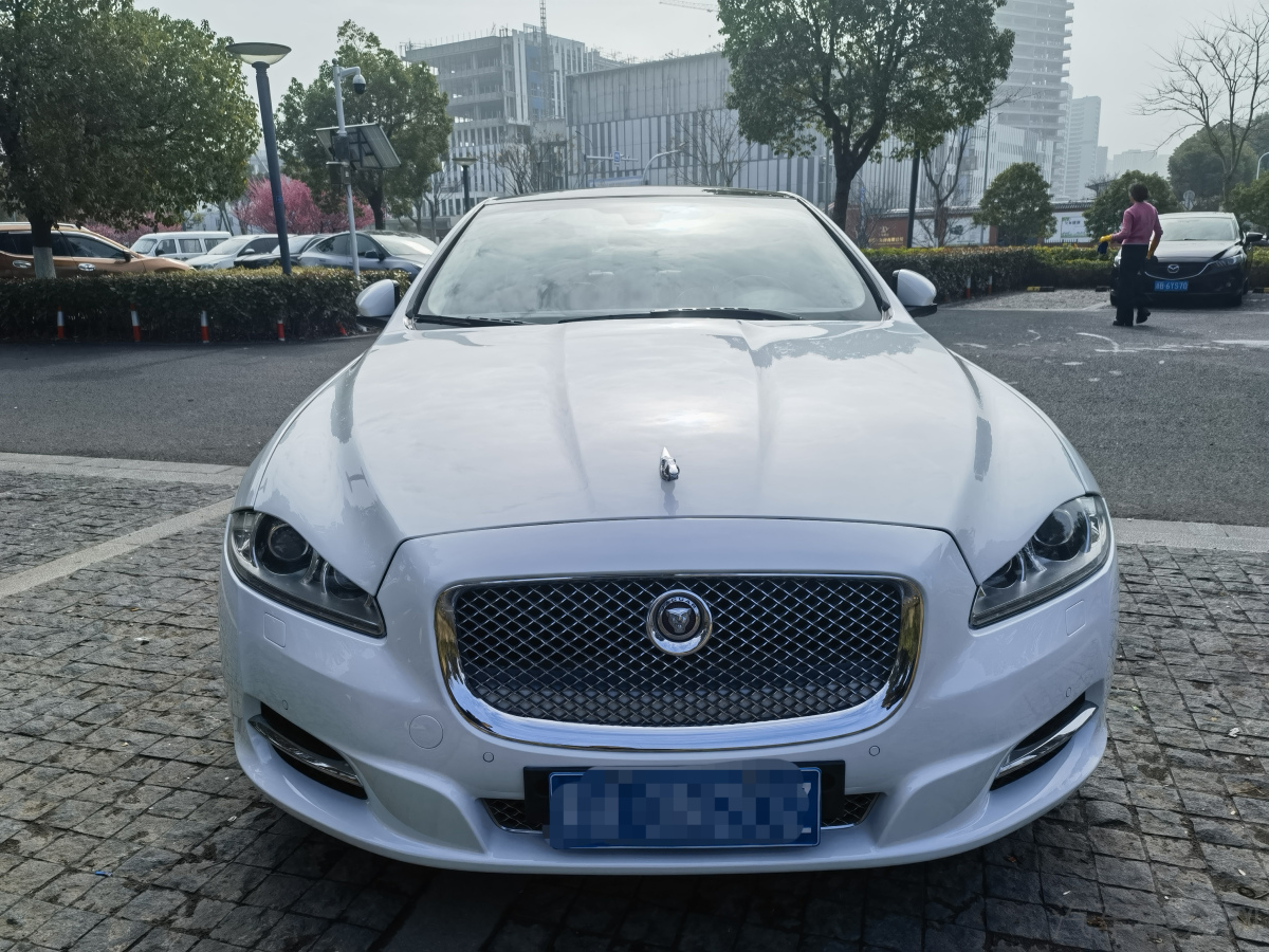 捷豹XJ L [进口] 2014款 3.0T 自动 汽油 旗舰商务版 价格0万 