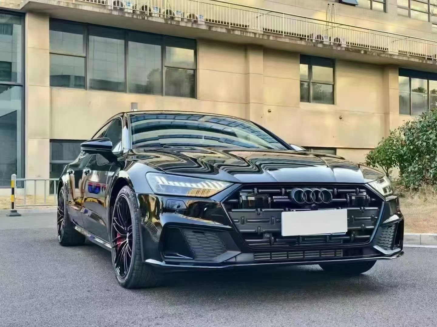 奥迪A7L 55TFSI 2024款 3.0T 自动 S二手车 二手line黑武士版 价格0万 