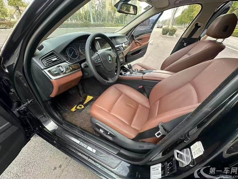 宝马5系 525Li 2014款 2.0T 自动 汽油 豪华设计套装 (国Ⅴ) 