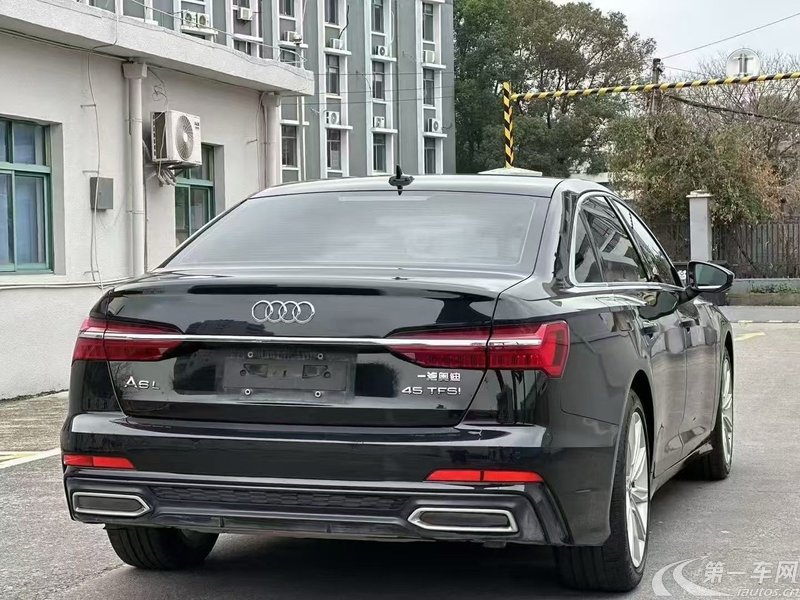 奥迪A6L 45TFSI 2021款 2.0T 自动 尊享致雅型 (国Ⅵ) 