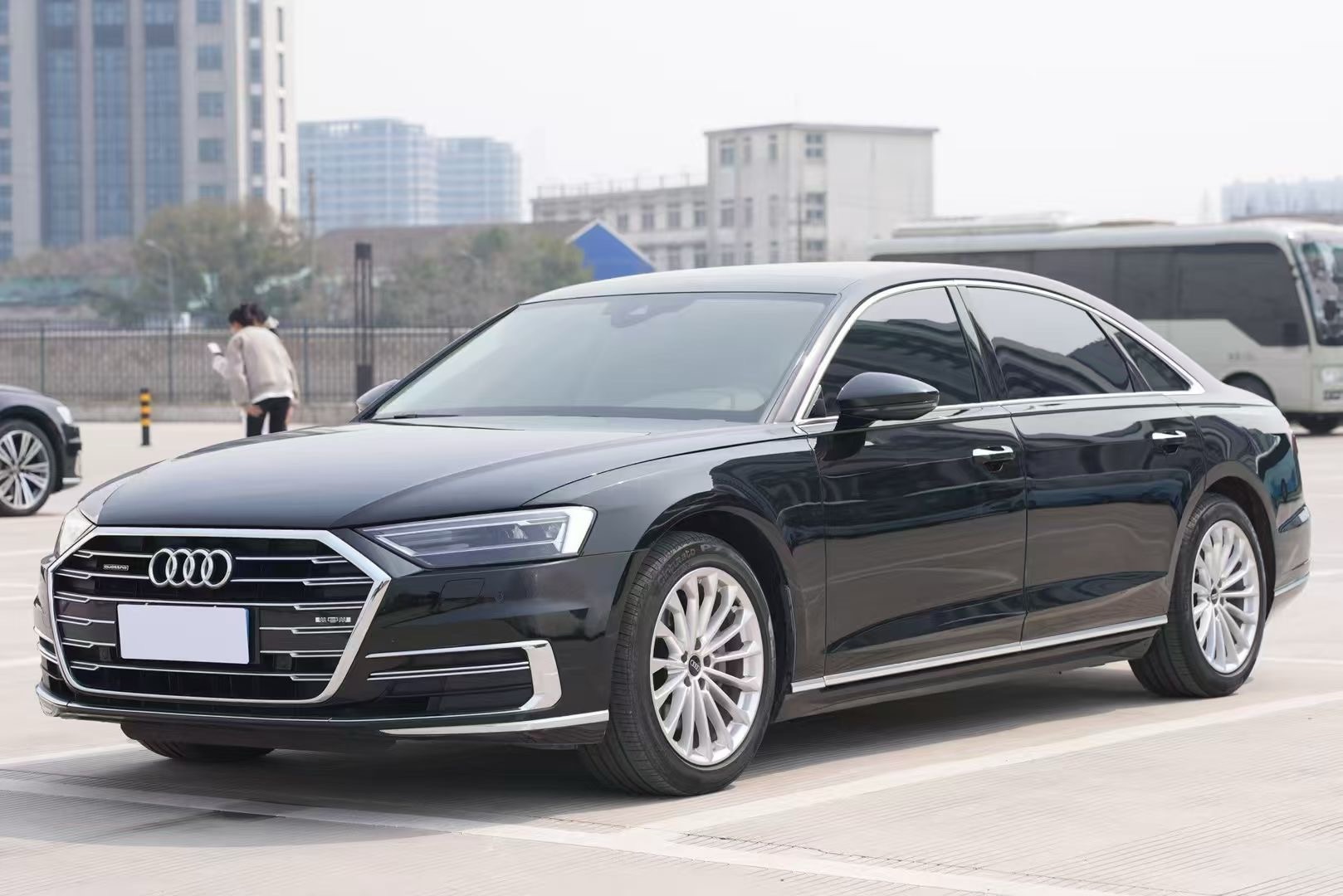 奥迪A8L 55 [进口] 2021款 3.0T 自动 汽油 尊贵型价格0万
