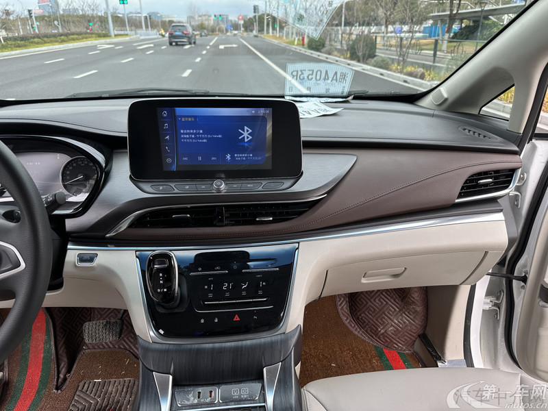 别克GL8 2020款 2.0T 自动 7座 652T豪华型 (国Ⅵ) 