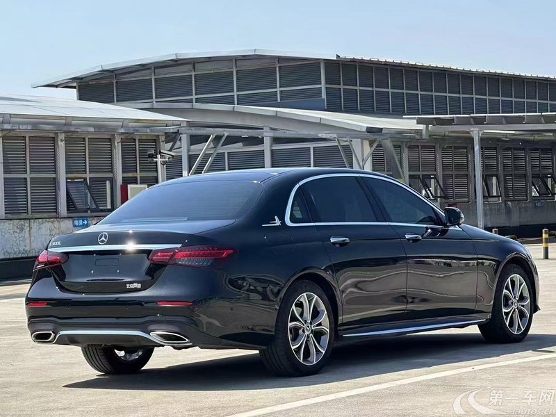 奔驰E级 300L 2022款 2.0T 自动 汽油 尊贵型 (国Ⅵ) 