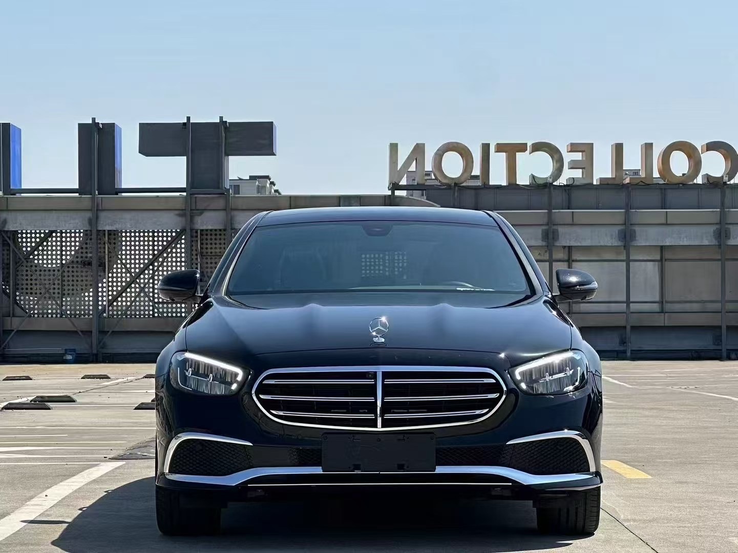 奔驰E级 300L 2022款 2.0T 自动 汽油 尊贵型 价格0万