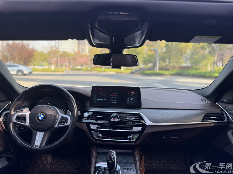 宝马5系 530Li 2021款 2.0T 自动 汽油 改款M运动套装 (国Ⅵ) 
