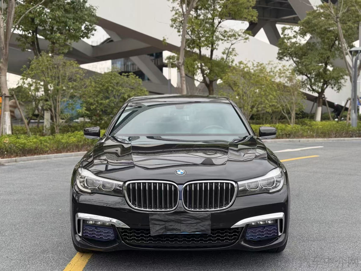 宝马7系 730Li [进口] 2018款 2.0T 自动 汽油 领先型卓越套装价格0万 