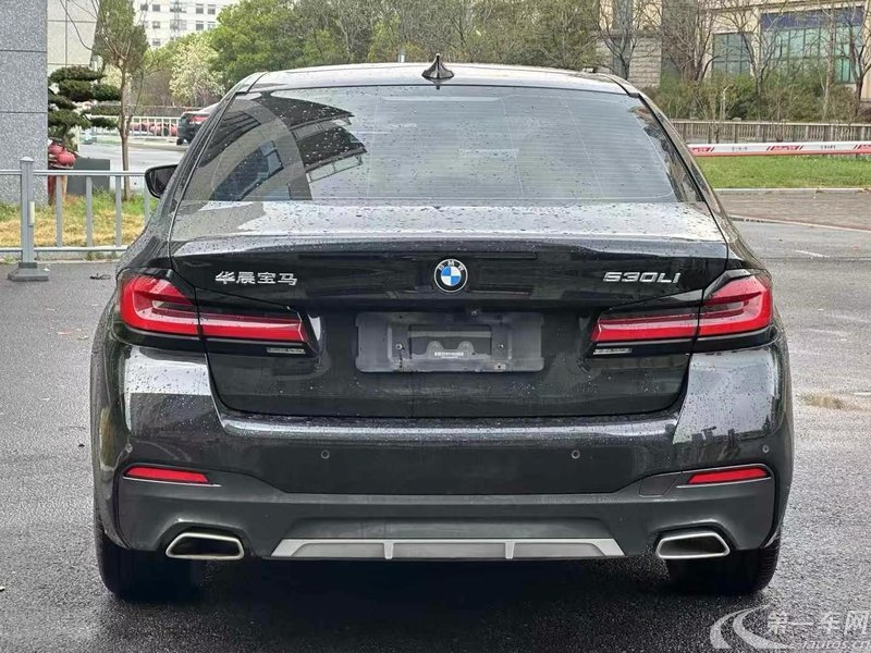 宝马5系 530Li 2022款 2.0T 自动 汽油 改款领先型M运动套装 (国Ⅵ) 
