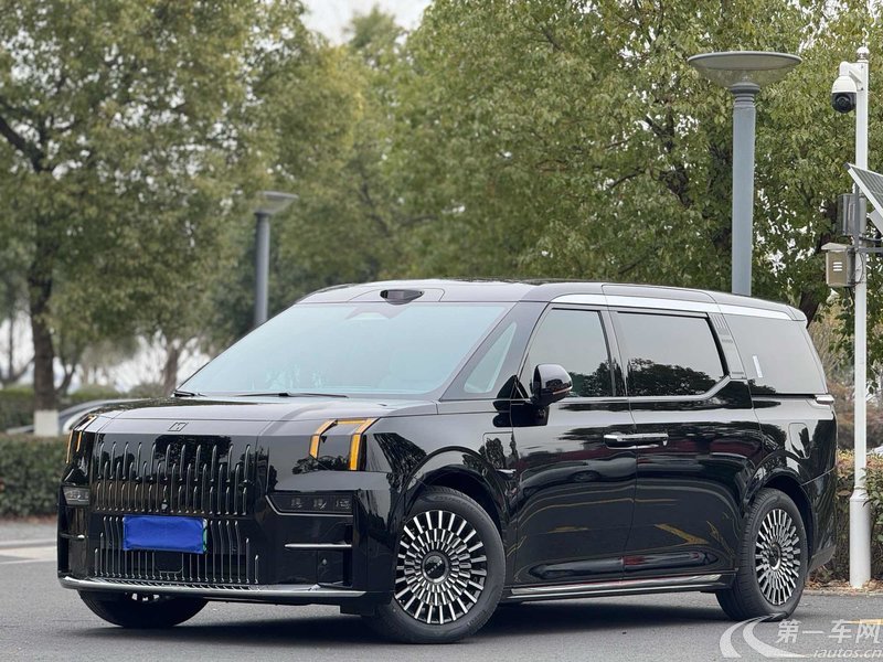 极氪ZEEKR 009 2024款 0.0T 自动 过道版108kWh 