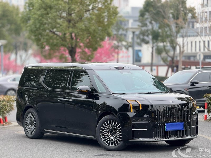 极氪ZEEKR 009 2024款 0.0T 自动 过道版108kWh 