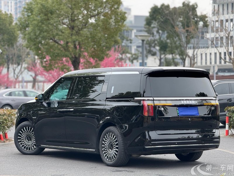 极氪ZEEKR 009 2024款 0.0T 自动 过道版108kWh 