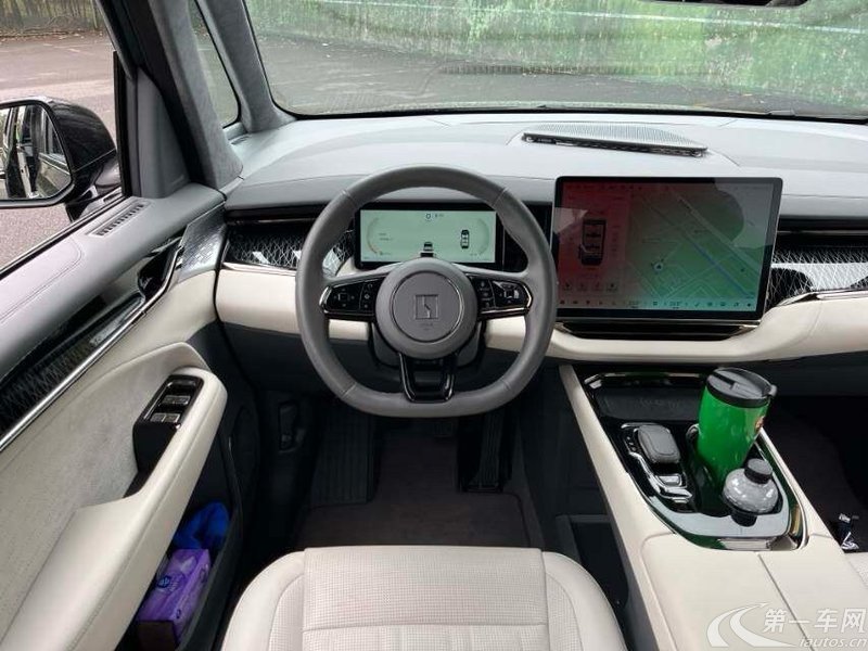 极氪ZEEKR 009 2022款 0.0T 自动 WE版 