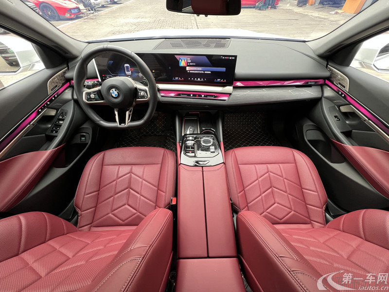 宝马5系 530Li 2024款 2.0T 自动 汽油 领先型M运动套装 (国Ⅵ) 