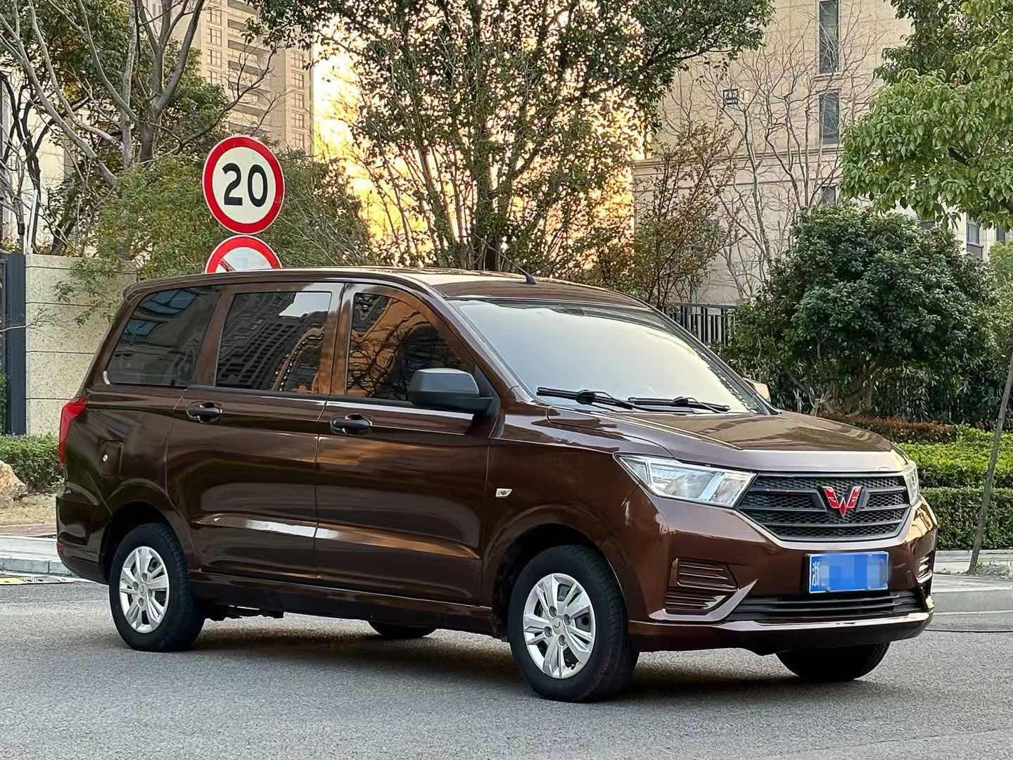 五菱宏光 S 2021款 1.5L 手动 5座 舒适型价格0万 