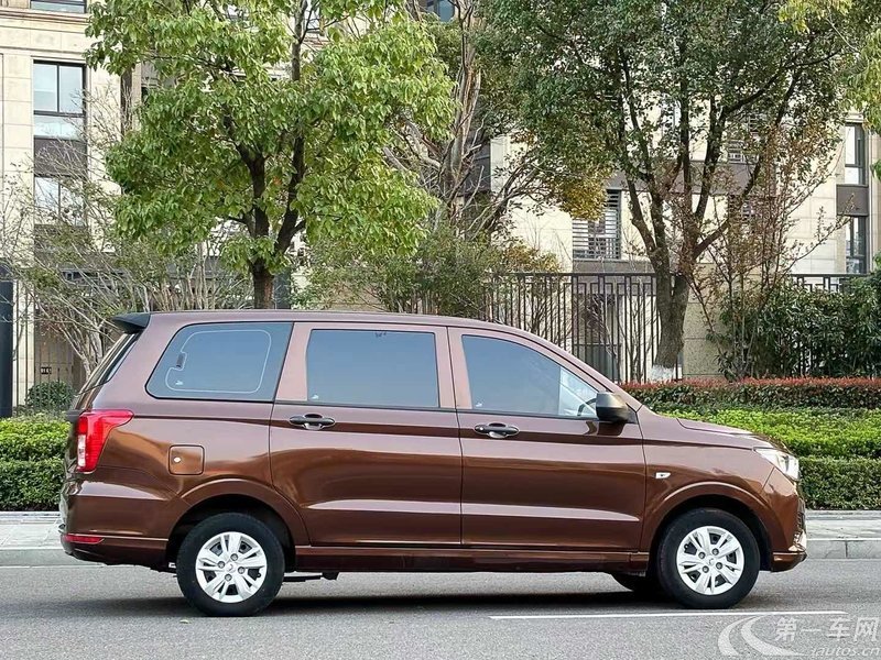 五菱宏光 S 2021款 1.5L 手动 5座 舒适型 