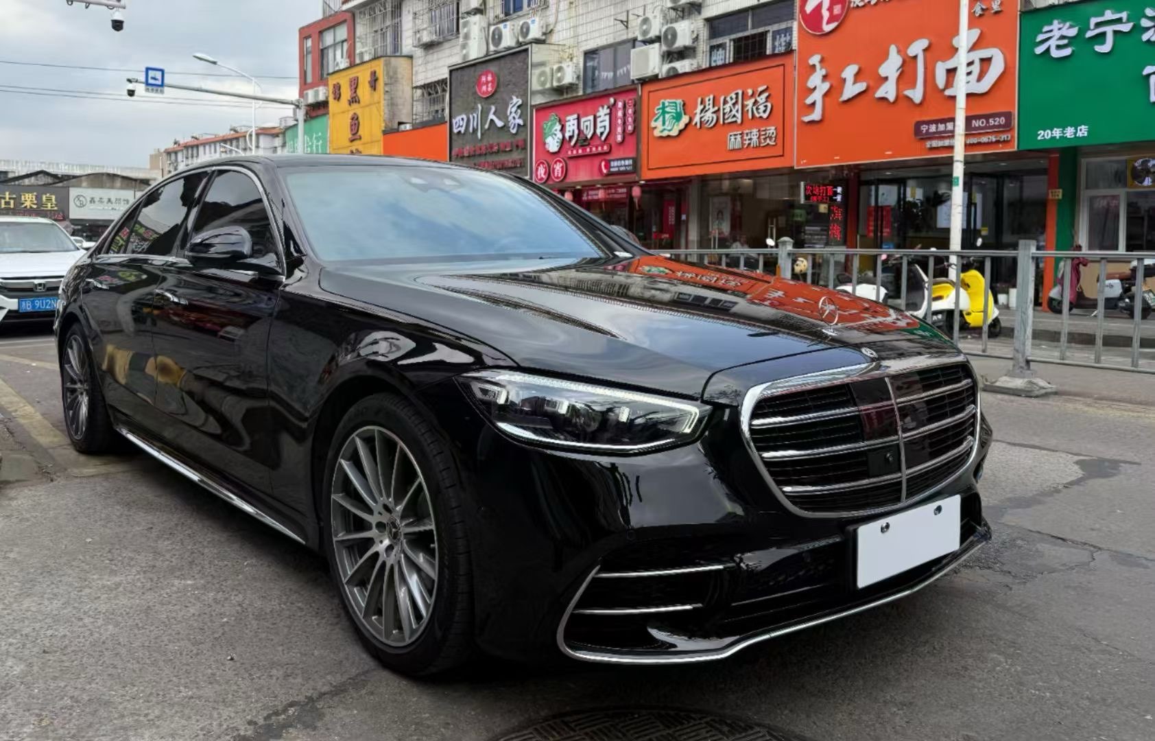 奔驰S级 S450L [进口] 2024款 2.5T 自动 汽油价格0万 