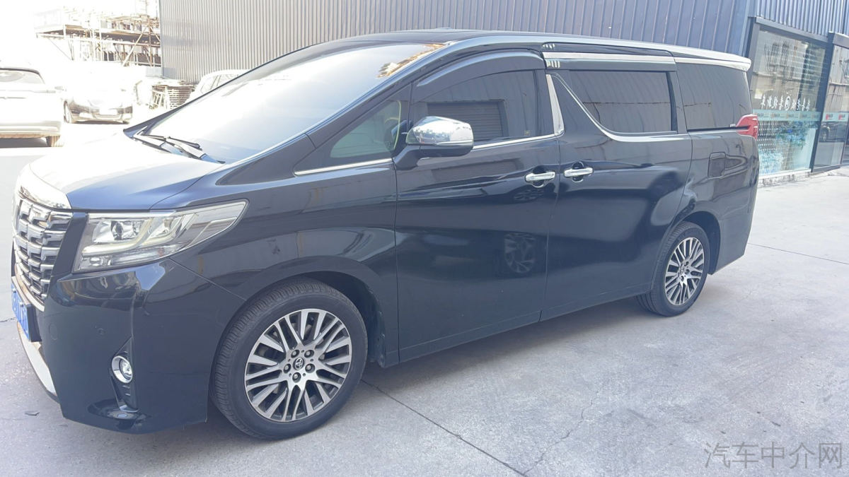 丰田埃尔法 [进口] 2018款 3.5L 自动 7座 尊贵版价格0万 