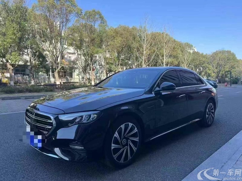 奔驰E级 E300L 2024款 2.0T 自动 汽油 尊贵型 (国Ⅵ) 