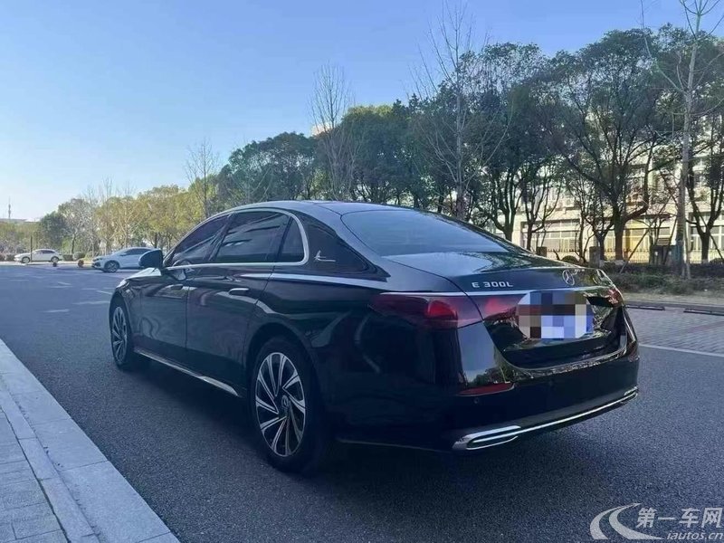 奔驰E级 E300L 2024款 2.0T 自动 汽油 尊贵型 (国Ⅵ) 