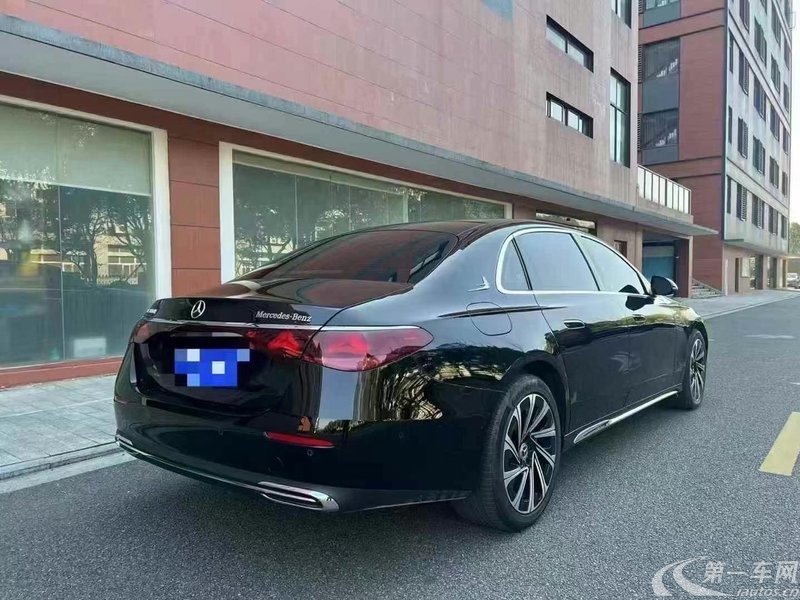 奔驰E级 E300L 2024款 2.0T 自动 汽油 尊贵型 (国Ⅵ) 