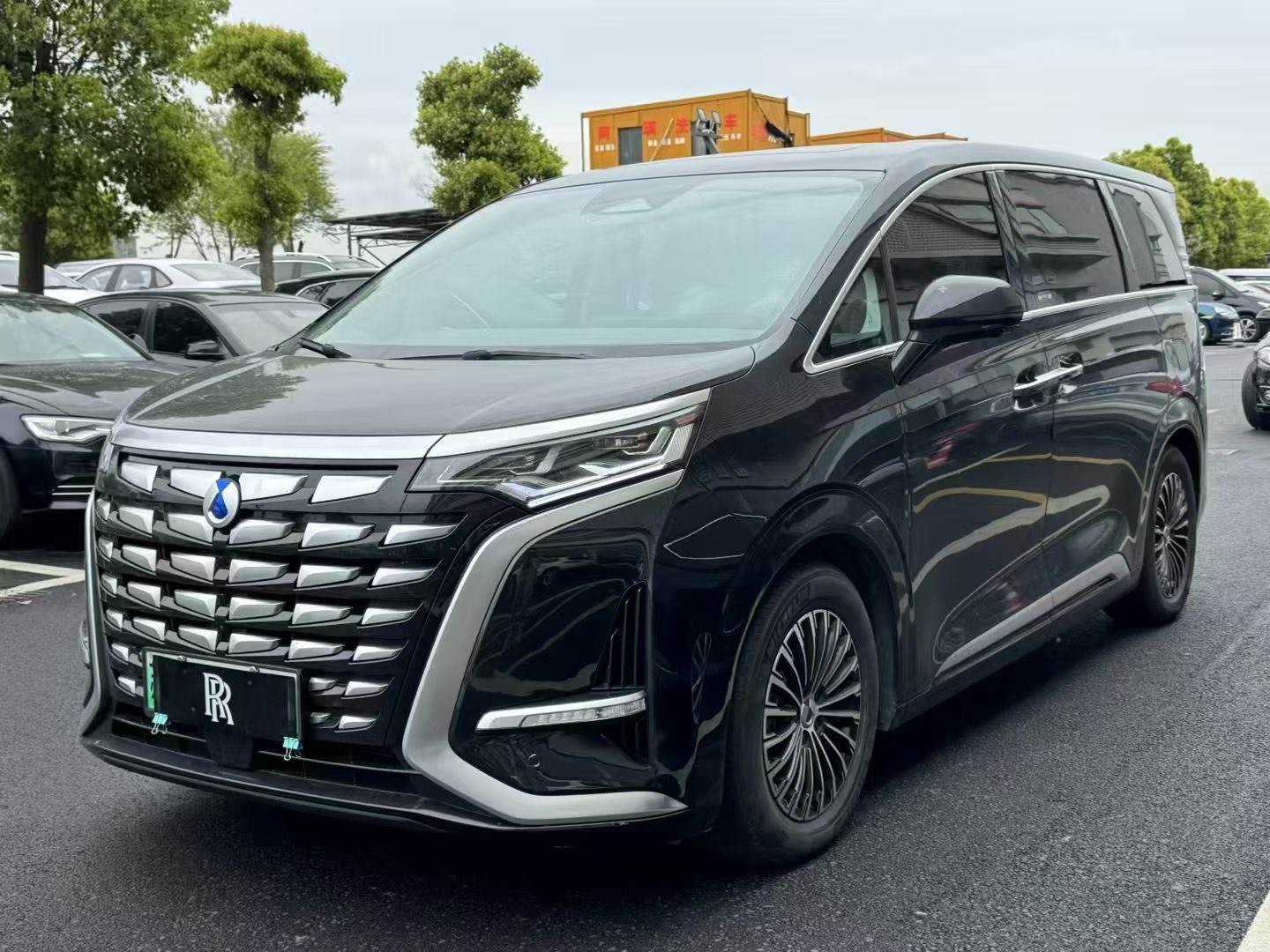 腾势D9 DM二手车 二手i 2024款 1.5T 自动 980尊贵型 价格0万