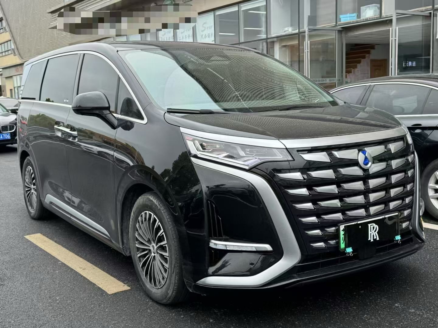 腾势D9 DM二手车 二手i 2024款 1.5T 自动 980尊贵型 价格0万 