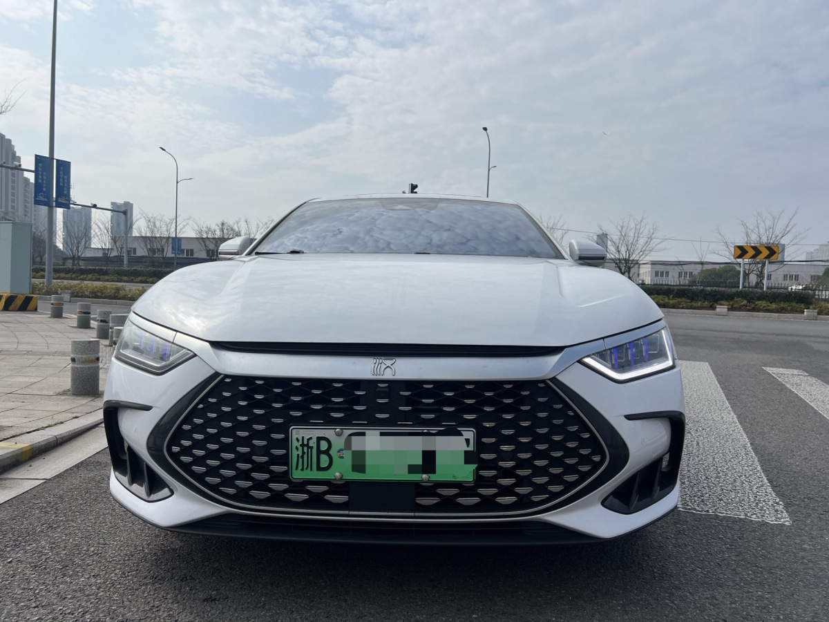 比亚迪汉DM i 2022款 1.5T 自动 121KM尊荣型 价格0万 
