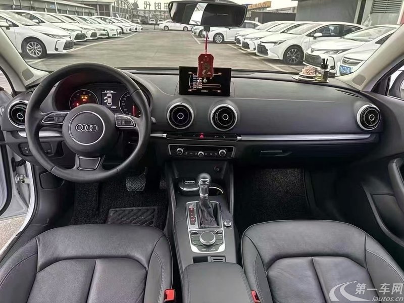奥迪A3 35TFSI 2016款 1.4T 自动 风尚型Limousine (国Ⅴ) 