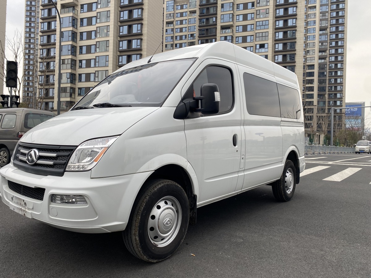 MAXUS迈克萨斯V80 2023款 2.0T 手动 经典傲运通短轴中顶 价格0万