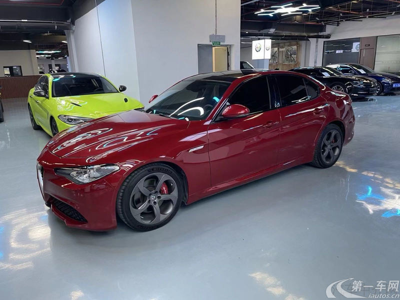 阿尔法罗密欧Giulia [进口] 2017款 2.0T 自动 豪华版 