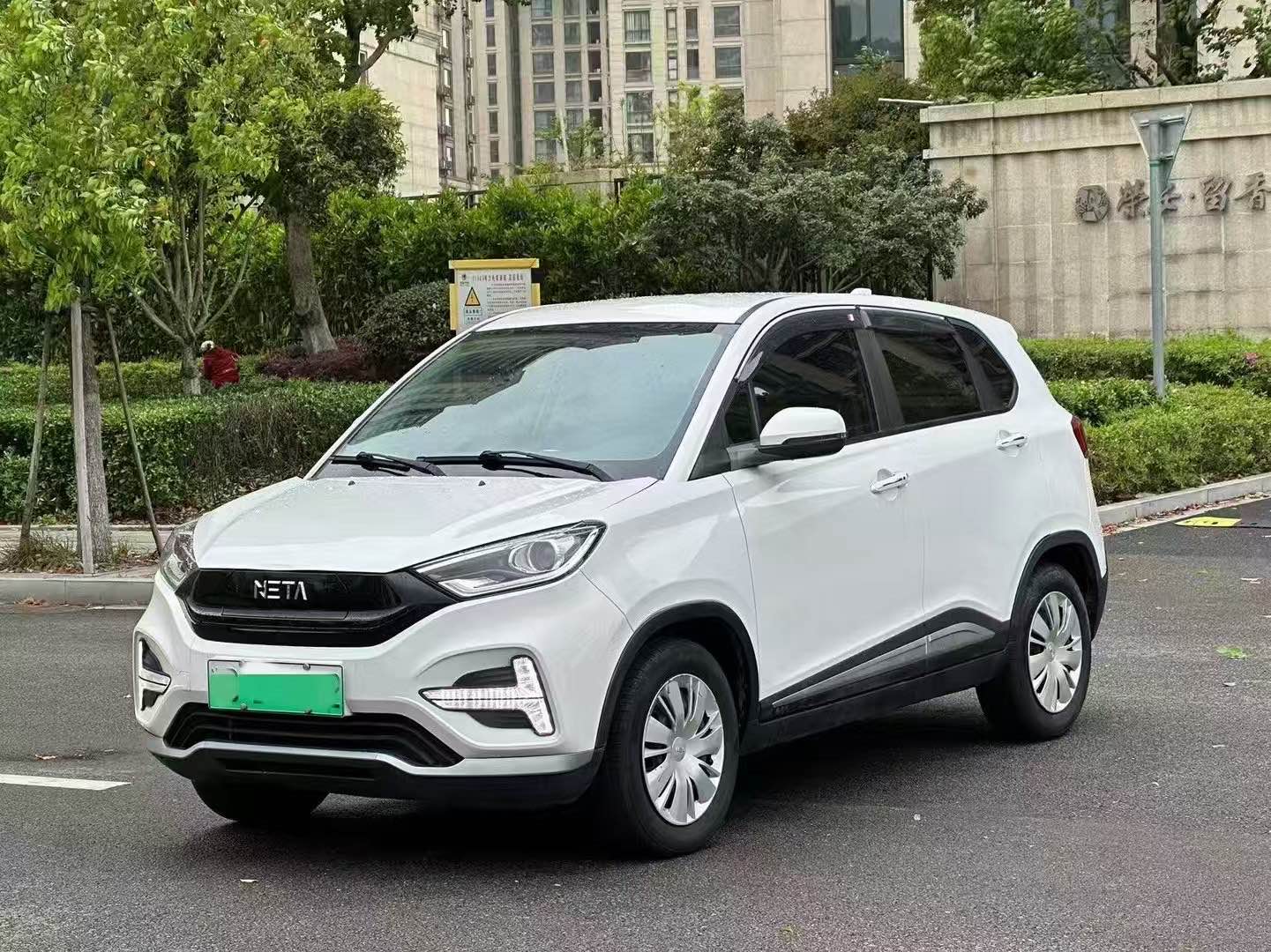 哪吒N01 2019款 自动 380i 纯电动价格0万