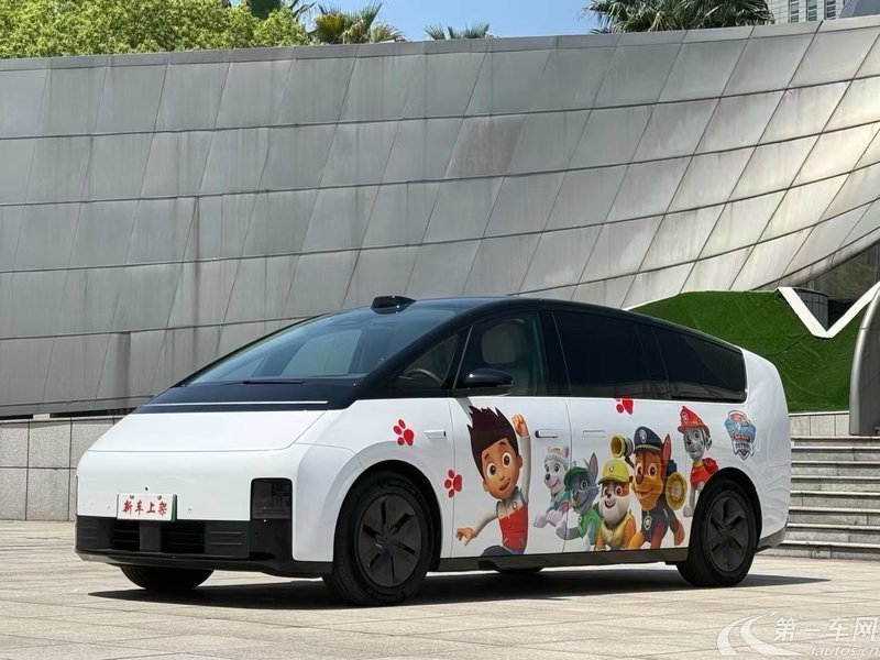 理想MEGA 2024款 0.0T 自动 Ultra 