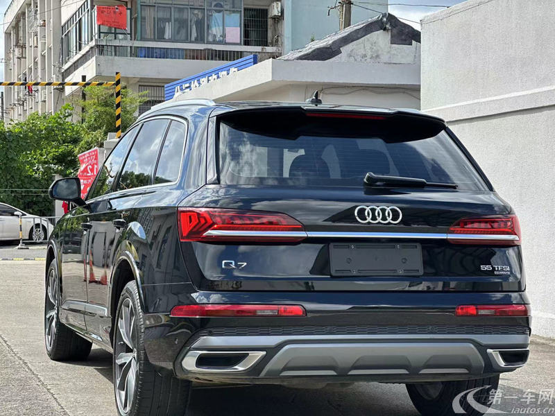 奥迪Q7 [进口] 2023款 3.0T 自动 标准型欧规版平行进口 