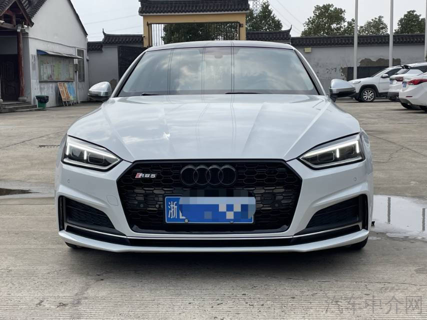 奥迪A5掀背 40TFSI [进口] 2019款 2.0T 自动 汽油 时尚型价格0万 