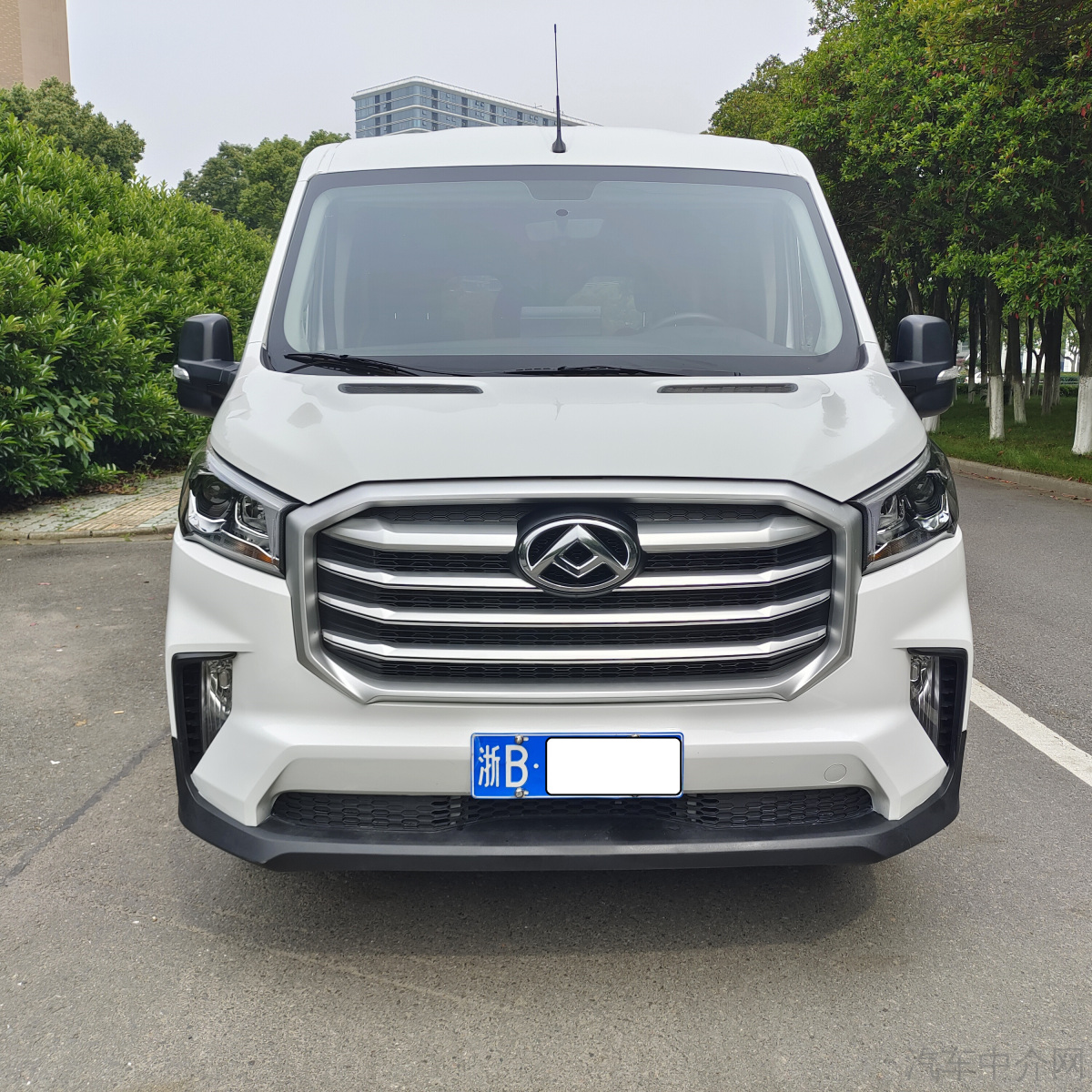MAXUS迈克萨斯V90 2020款 2.0T 自动 运杰版后单胎短轴中顶 价格0万 